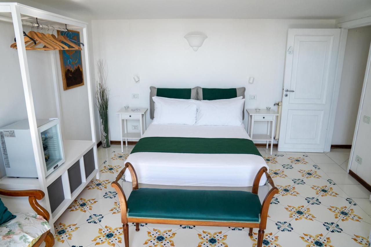 Le Stanze Di Sissi - Luxury Suites Neapel Exterior foto